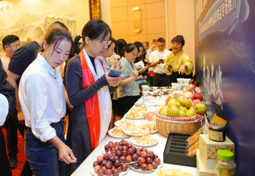 2024阿坝藏族羌族自治州特色农产品推介会在嘉兴顺利举行(图2)