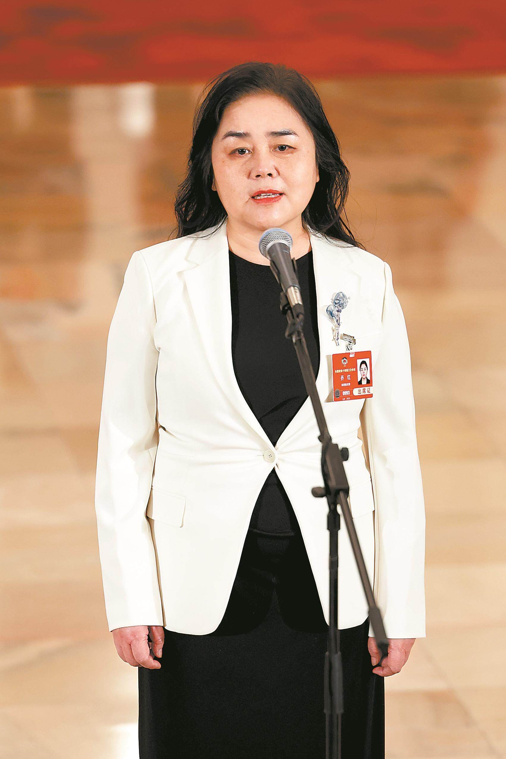 经济形势、粮食安全、人工智能、银发经济、城市更新……首场“委员通道”这样答好“时代之问”(图4)