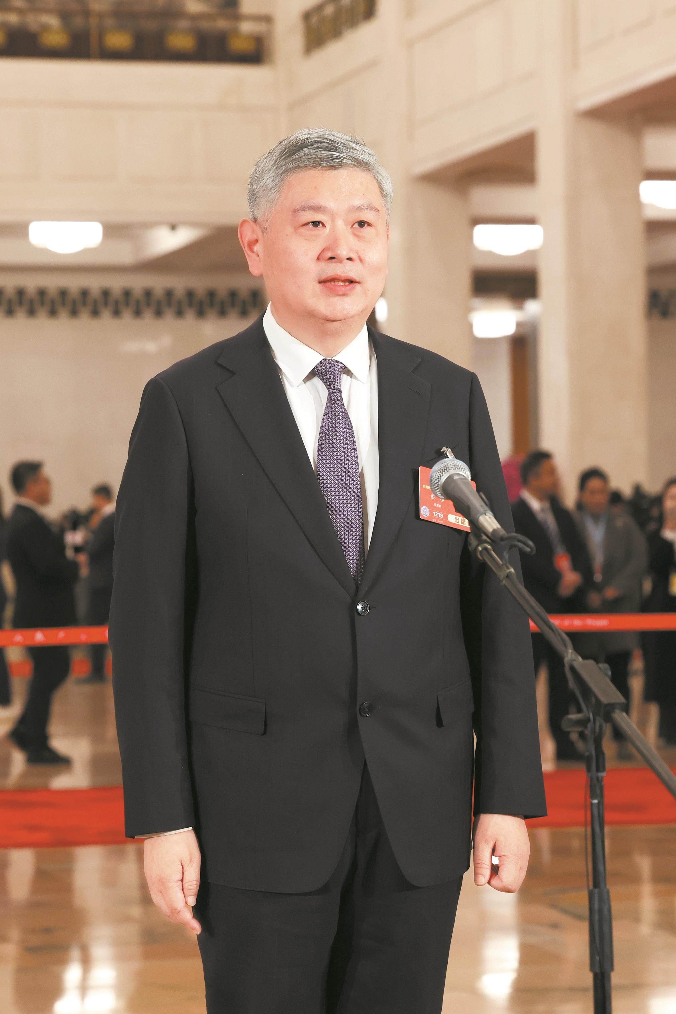 经济形势、粮食安全、人工智能、银发经济、城市更新……首场“委员通道”这样答好“时代之问”(图5)