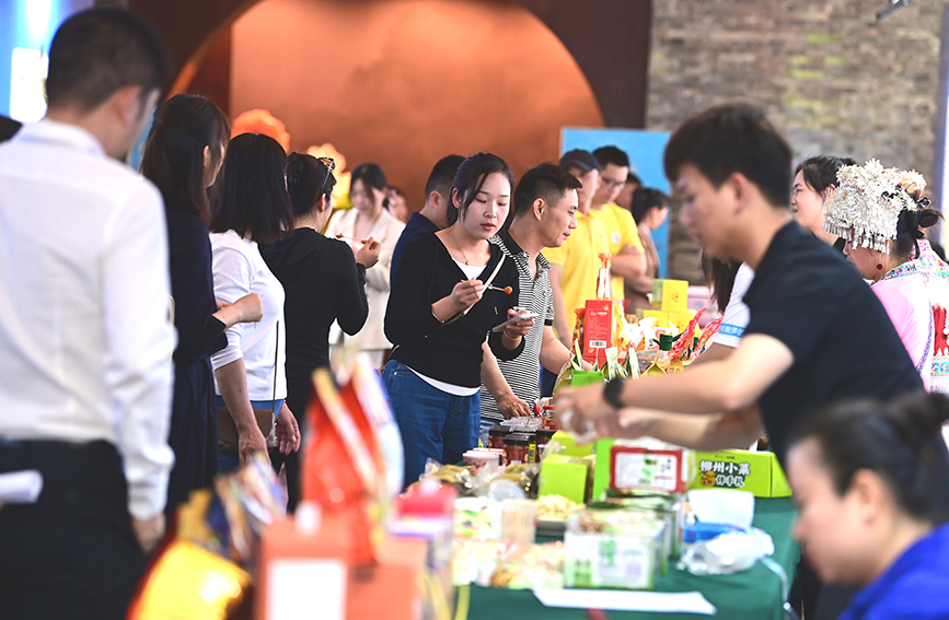 柳州市召开螺蛳粉产业（农产品精深加工）高质量发展大会(图2)
