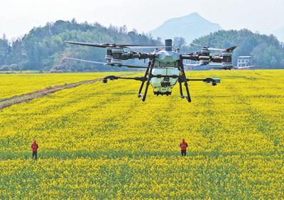 新质生产力绘就春耕新图景（新时代画卷）(图2)