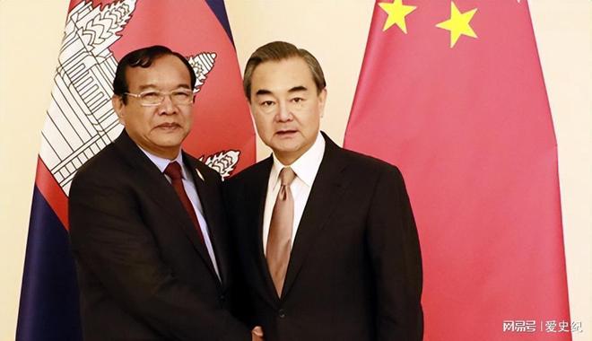 安博体育平台：柬埔寨对中国最疯狂豪赌开始了中方行动一架专机飞往东南亚(图8)