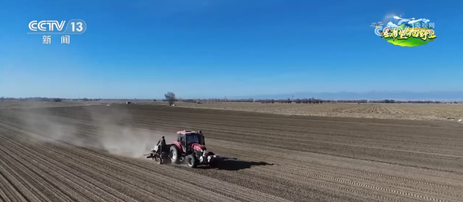 安博体育网站：数智农具不断“上新”、网络成为“新农资”智慧农业为乡村插上“科技翅膀”(图3)