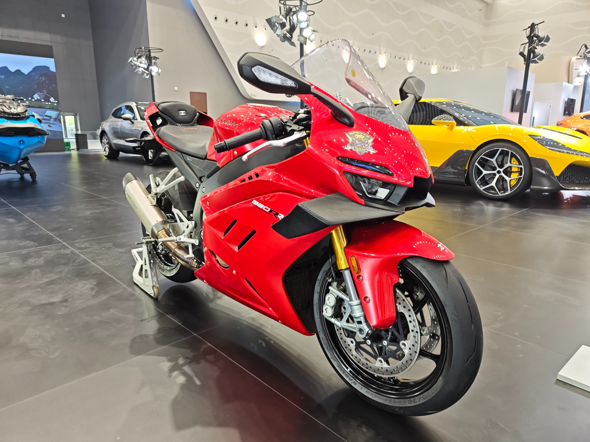 安博体育网站：第六届消博会聚“新奇特酷”精品展开放包容气象(图5)